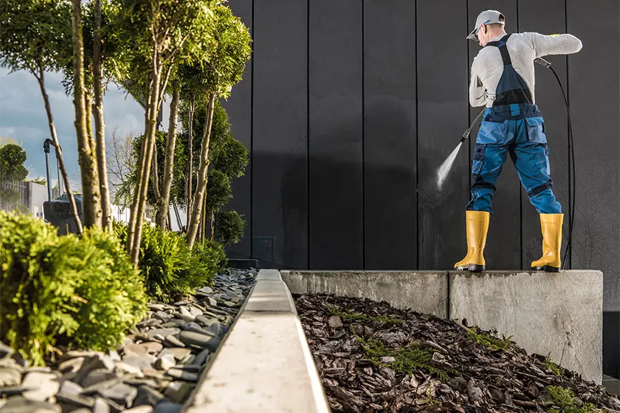 sprzątanie terenów zewnętrznych